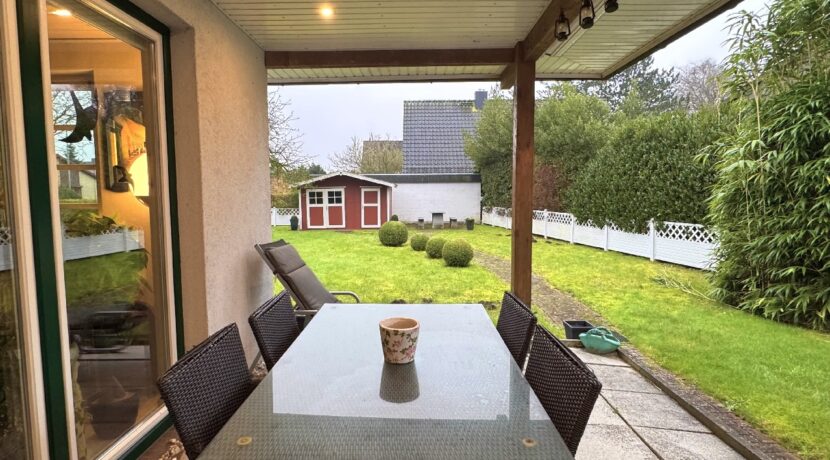 überdachte Terrasse