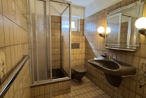 Bad Einliegerwohnung